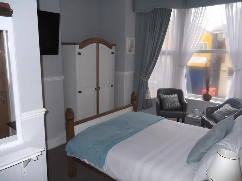 J'S Mayfair Guest House Blackpool United Kingdom