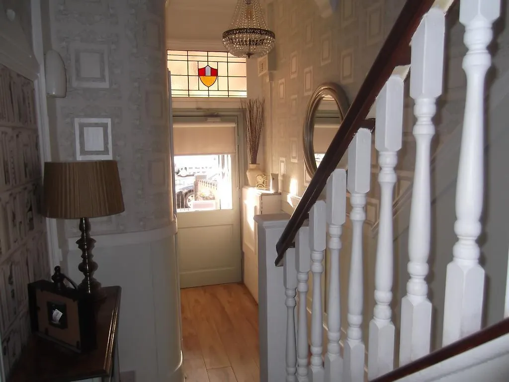 J'S Mayfair Guest House Blackpool